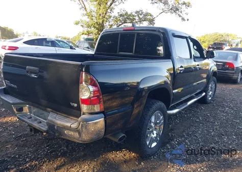 2015 Toyota Tacoma Base V6 z USA, uszkodzony, nr VIN 3TMLU4EN7FM174067